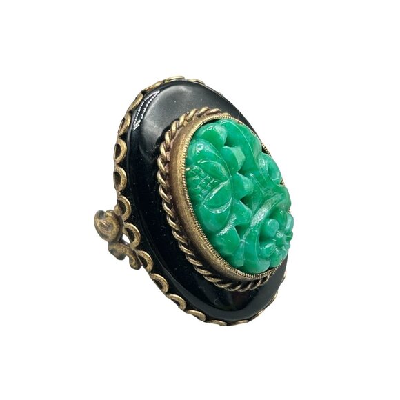 Designer Sweet Romance Ollipop USA Oval Green Carved Stone Adjustable Ring - Picture 1 of 8